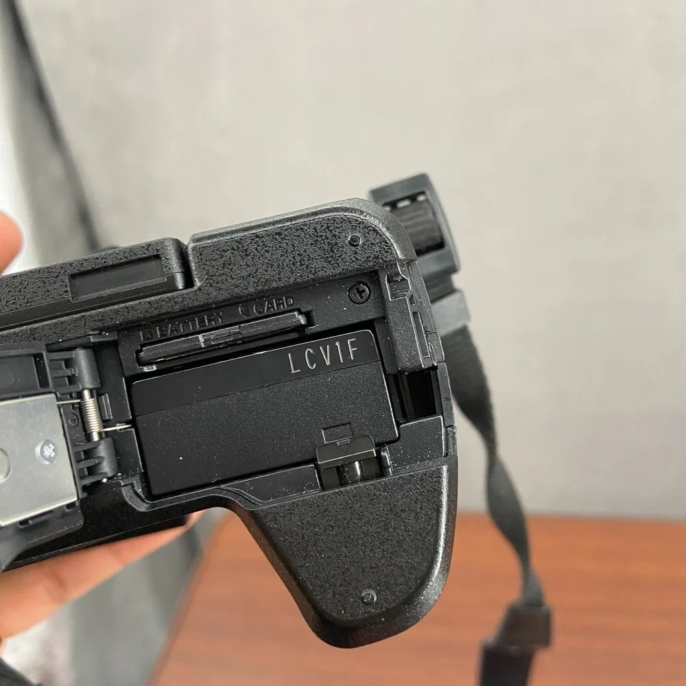 Panasonic Lumix G7 DMC-G7 16MP Mirrorless Camera Body w/ Charger & 128GB SD